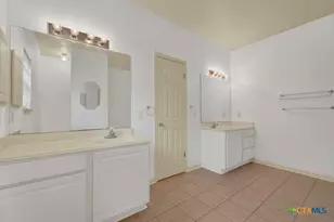 324 Raven Ridge, New Braunfels, TX 78130 - Photo 16