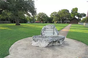 1104 N Blair St, Belton, TX 76513 - Photo 14