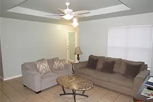 1104 N Blair St, Belton, TX 76513 - Photo 2