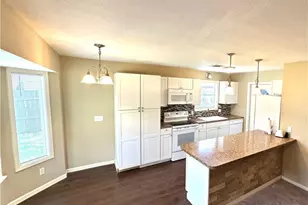 225 Monterrey Dr, Victoria, TX 77904 - Photo 6