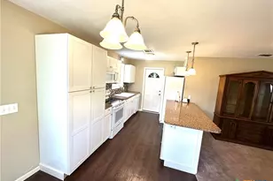 225 Monterrey Dr, Victoria, TX 77904 - Photo 4