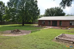 210 Meadow Ln, Martindale, TX 78655 - Photo 18