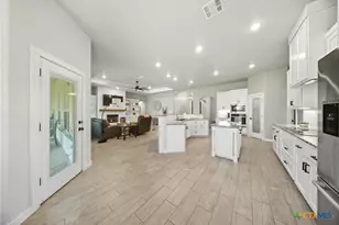 100 Metheglin Dr, Temple, TX 76502 - Photo 6