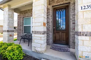 1239 Loma Rnch, New Braunfels, TX 78132 - Photo 2