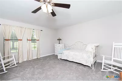 507 E 1st Street, Cameron, TX 76520 - Photo 6