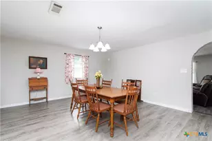 507 E 1st St, Cameron, TX 76520 - Photo 10