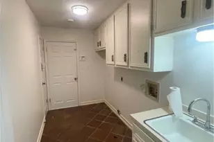 403 Turtle Rock Dr, Victoria, TX 77904 - Photo 22