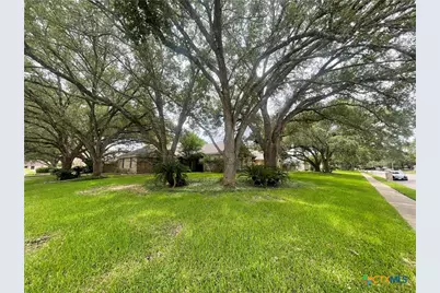 403 Turtle Rock Drive, Victoria, TX 77904 - Photo 2