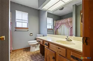 4 Karbach Dr, New Braunfels, TX 78132 - Photo 14