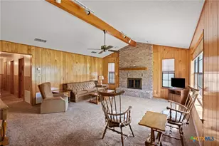 4 Karbach Dr, New Braunfels, TX 78132 - Photo 6