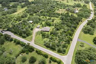 4 Karbach Dr, New Braunfels, TX 78132 - Photo 16