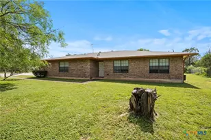 4 Karbach Dr, New Braunfels, TX 78132 - Photo 2