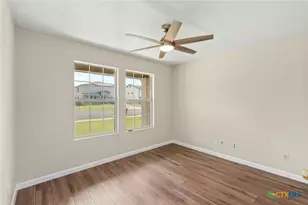 671 NW Crossing Dr, New Braunfels, TX 78130 - Photo 6