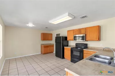 671 Northwest Crossing Drive, New Braunfels, TX 78130 - Photo 18