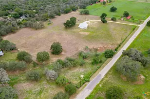 108 Santa Gertrudis Dr, Sutherland Springs, TX 78161 - Photo 34