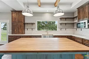 108 Santa Gertrudis Dr, Sutherland Springs, TX 78161 - Photo 14