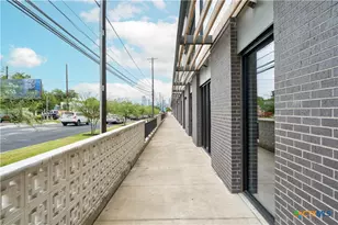 2209 S 1st St, Austin, TX 78704 - Photo 26