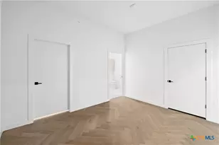 2209 S 1st St, Austin, TX 78704 - Photo 18