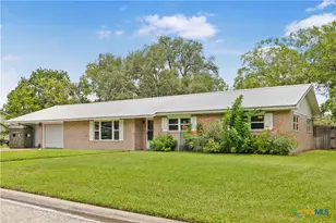 508 W Johnson St, Cuero, TX 77954 - Photo 1