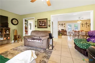 508 W Johnson St, Cuero, TX 77954 - Photo 4