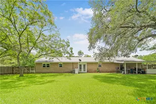 508 W Johnson St, Cuero, TX 77954 - Photo 18