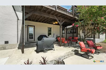 130 Oak Ridge Drive, New Braunfels, TX 78132 - Photo 10