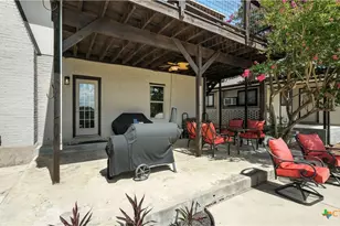 130 Oak Ridge Dr, New Braunfels, TX 78132 - Photo 10