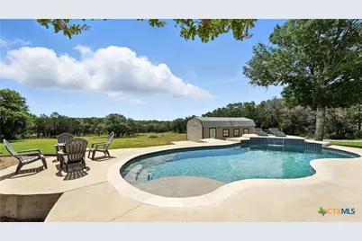 130 Oak Ridge Drive, New Braunfels, TX 78132 - Photo 8