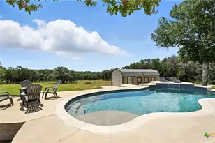 130 Oak Ridge Dr, New Braunfels, TX 78132 - Photo 8