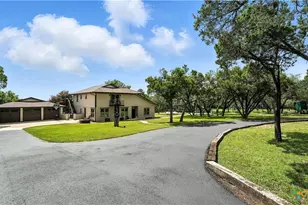130 Oak Ridge Dr, New Braunfels, TX 78132 - Photo 6