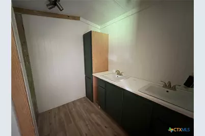 408 Debbie Street, Victoria, TX 77905 - Photo 14