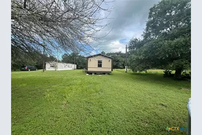 408 Debbie Street, Victoria, TX 77905 - Photo 2
