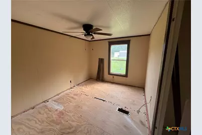 408 Debbie Street, Victoria, TX 77905 - Photo 8