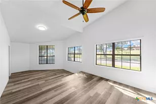 1524 E Avenue B, Temple, TX 76501 - Photo 10