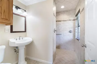 1033 Fm 1351, Goliad, TX 77963 - Photo 16