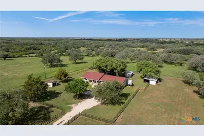 1033 Fm 1351, Goliad, TX 77963 - Photo 2