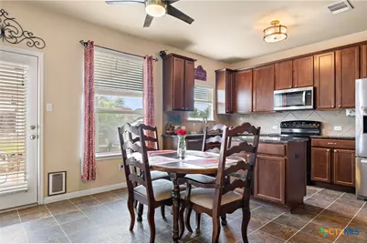 326 Comal Run, Hutto, TX 78634 - Photo 6