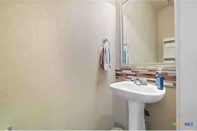 326 Comal Run, Hutto, TX 78634 - Photo 16