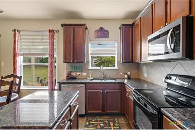 326 Comal Run, Hutto, TX 78634 - Photo 4