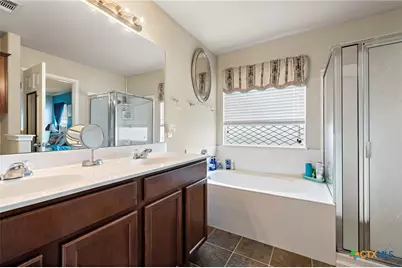 326 Comal Run, Hutto, TX 78634 - Photo 14