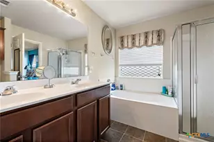 326 Comal Run, Hutto, TX 78634 - Photo 14