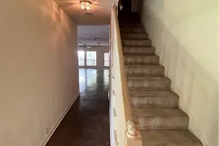 184 E Lincoln St, New Braunfels, TX 78130 - Photo 6