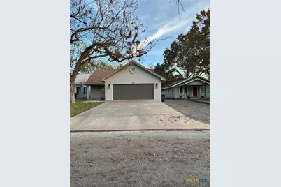 184 E Lincoln Street, New Braunfels, TX 78130 - Photo 2