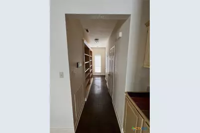 184 E Lincoln Street, New Braunfels, TX 78130 - Photo 16