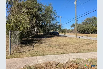 309 W Avenue P, Temple, TX 76504 - Photo 6