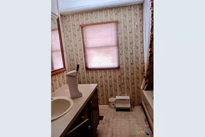 208 Antelope Circle, Victoria, TX 77904 - Photo 14