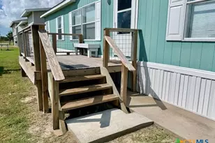77 Blue St, Port O'Connor, TX 77982 - Photo 2