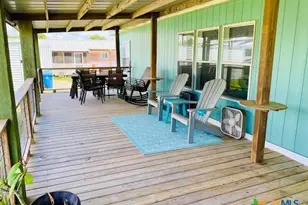77 Blue St, Port O'Connor, TX 77982 - Photo 4