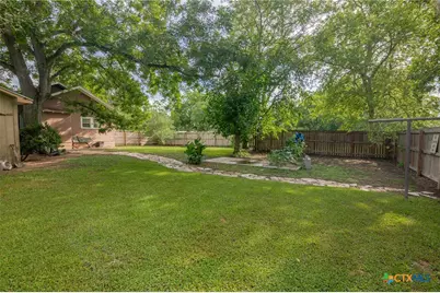 437 E 7th Street, Yorktown, TX 78164 - Photo 28