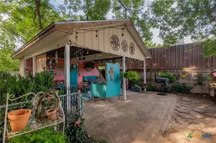 437 E 7th St, Yorktown, TX 78164 - Photo 26